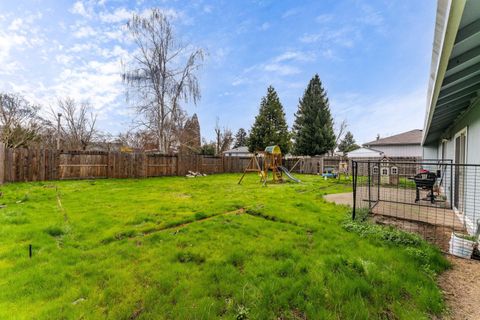 Tiny photo for 1204 Heather Lane, Central Point, OR 97502 (MLS # 220215622)