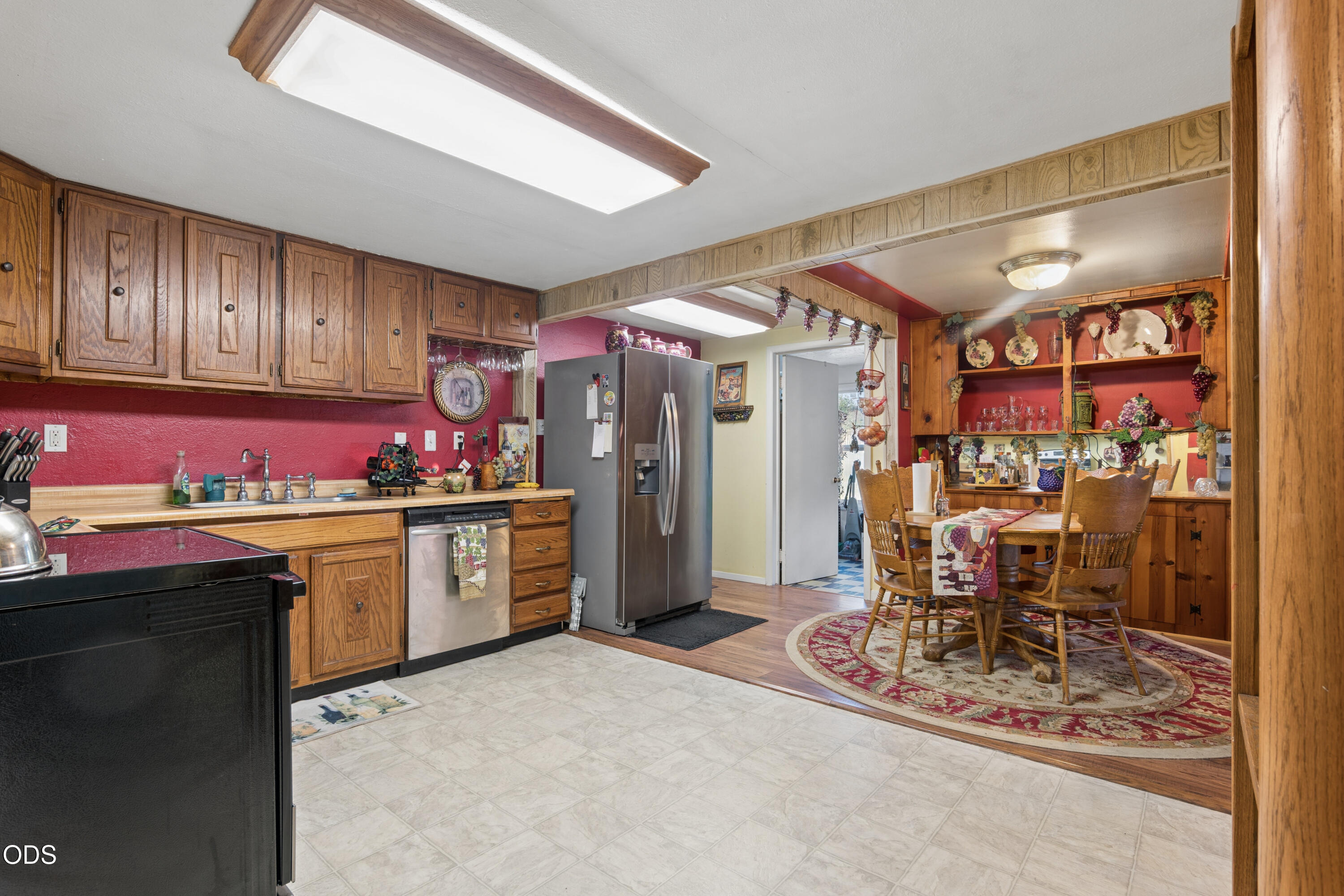 47947 W Commercial Street