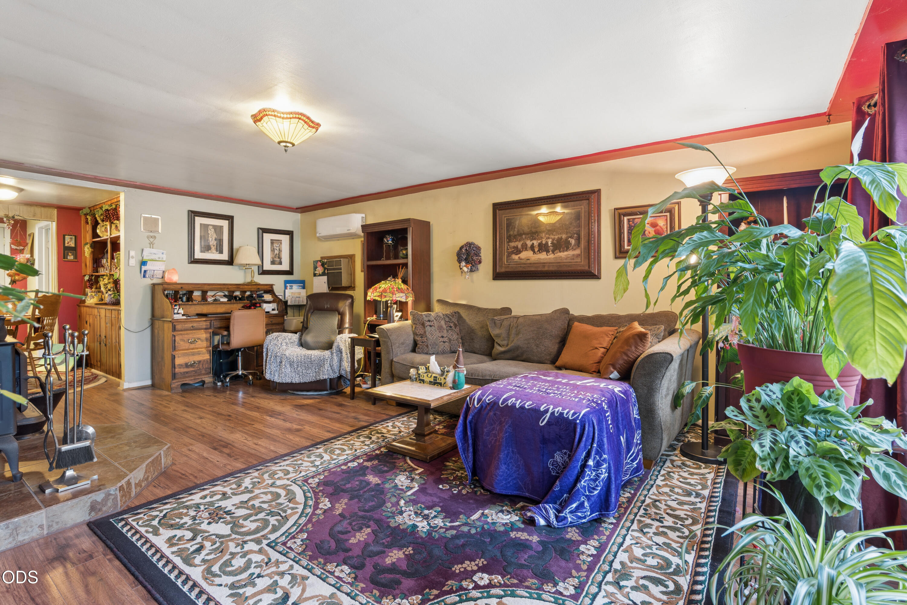 47947 W Commercial Street