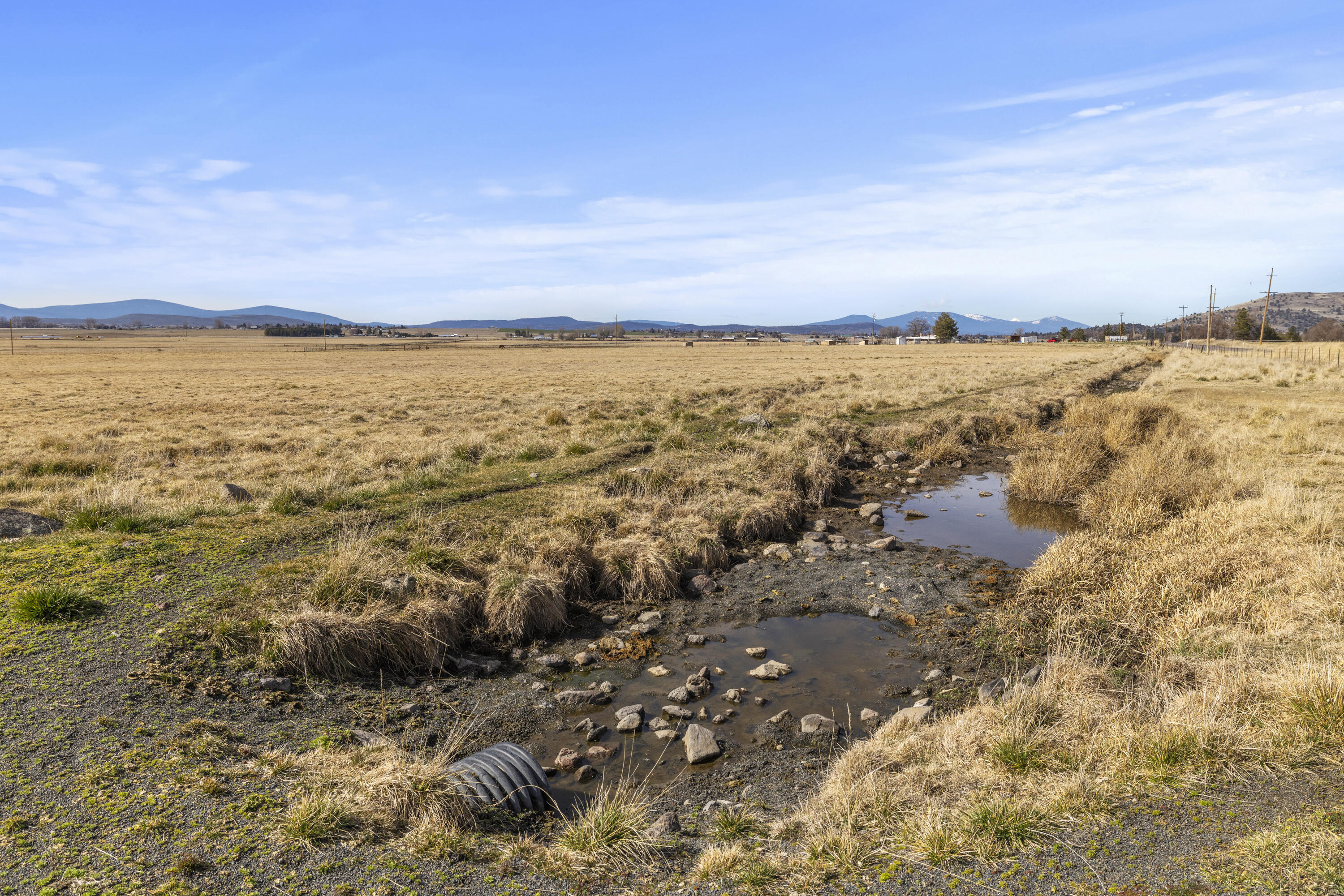 Highway 140 E 597214