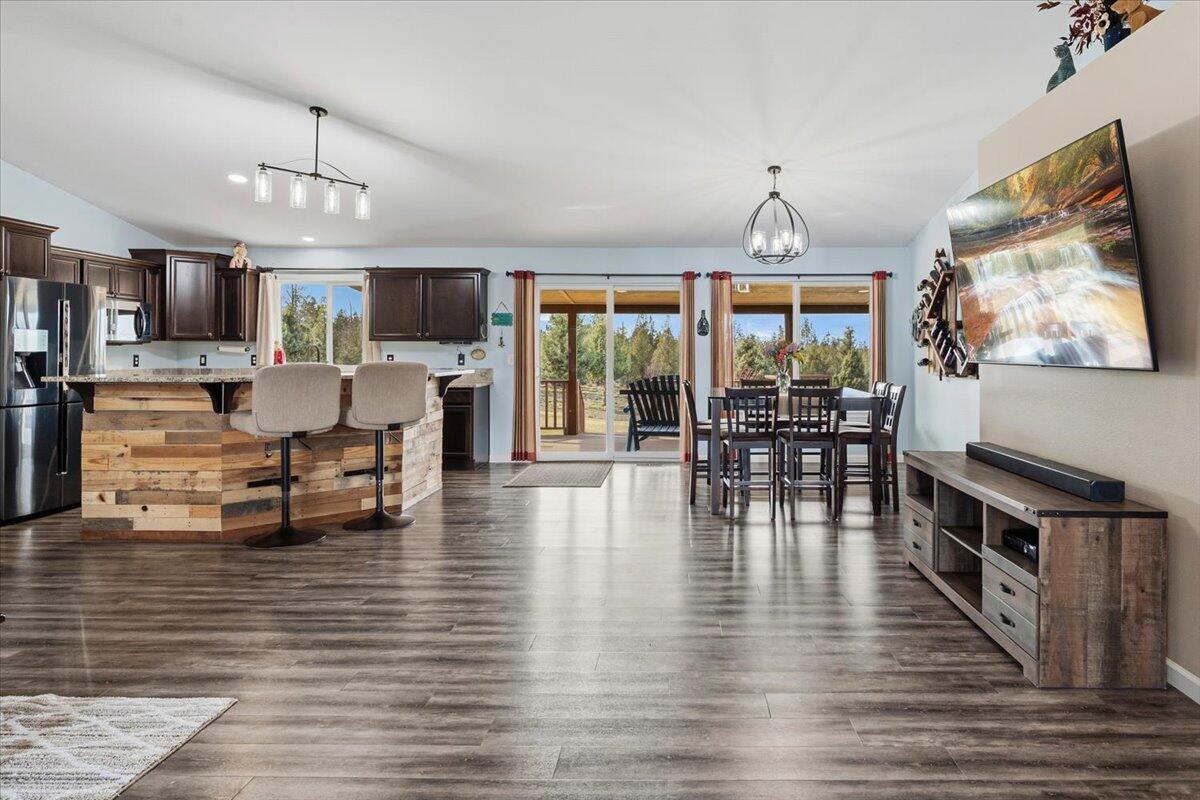 9588 SW Copper Road
