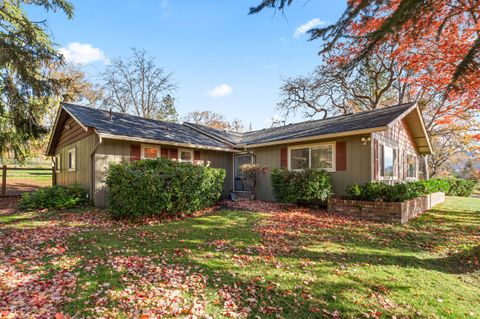 Tiny photo for 2241 Dellwood Avenue, Medford, OR 97504 (MLS # 220212035)