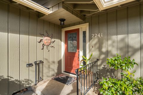 Tiny photo for 2241 Dellwood Avenue, Medford, OR 97504 (MLS # 220212035)