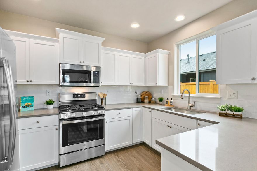 The Durham makes every bit of its 1323 square feet, offering great comfort in a modestly sized single level plan. Featuring an alley-access garage, the home has extraordinary street appeal. The spacious living room that adjoins the dining room, and the efficiently planned kitchen boasts ample counter space and cupboard storage.<br>An expansive master suite features a dual vanity bathroom and a generous closet. While the other two sizeable bedrooms boast large closets and share the second bathroom.

Still time to choose your interior selections!