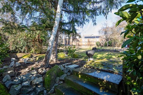 Tiny photo for 2739 Wilkshire Drive, Medford, OR 97504 (MLS # 220220157)