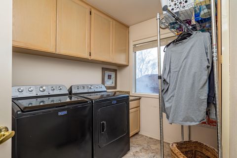 Tiny photo for 2739 Wilkshire Drive, Medford, OR 97504 (MLS # 220220157)