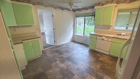 Tiny photo for 1023 NE Primrose Place, Grants Pass, OR 97526 (MLS # 220212771)