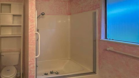 Tiny photo for 1023 NE Primrose Place, Grants Pass, OR 97526 (MLS # 220212771)