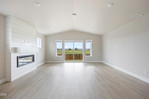 Tiny photo for 1172 NW Fairway Road #148, Madras, OR 97741 (MLS # 220223907)