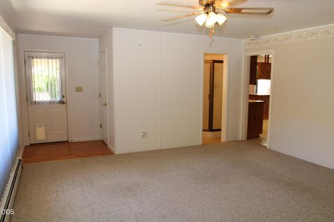 Tiny photo for 1221 N Eldorado Avenue, Klamath Falls, OR 97601 (MLS # 220223148)