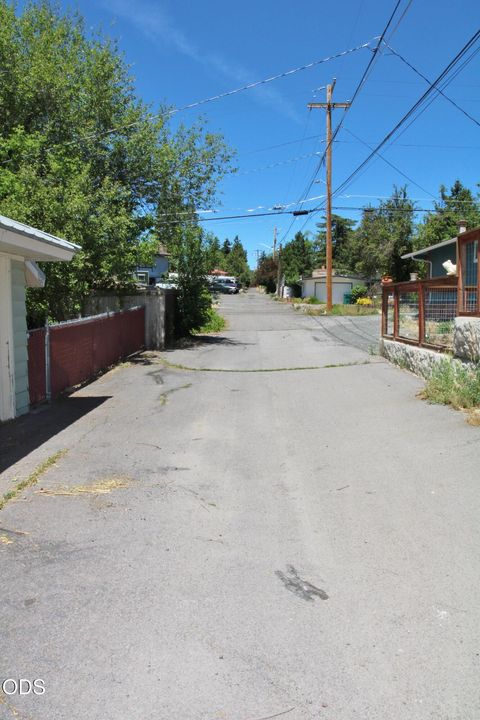 Tiny photo for 1221 N Eldorado Avenue, Klamath Falls, OR 97601 (MLS # 220223148)