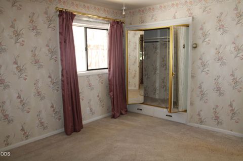 Tiny photo for 1221 N Eldorado Avenue, Klamath Falls, OR 97601 (MLS # 220223148)