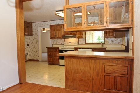Tiny photo for 1221 N Eldorado Avenue, Klamath Falls, OR 97601 (MLS # 220223148)