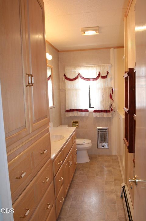 Tiny photo for 1221 N Eldorado Avenue, Klamath Falls, OR 97601 (MLS # 220223148)