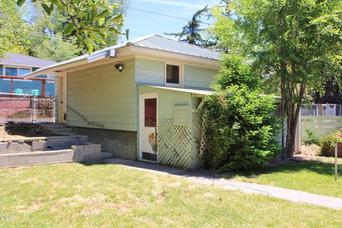 Tiny photo for 1221 N Eldorado Avenue, Klamath Falls, OR 97601 (MLS # 220223148)