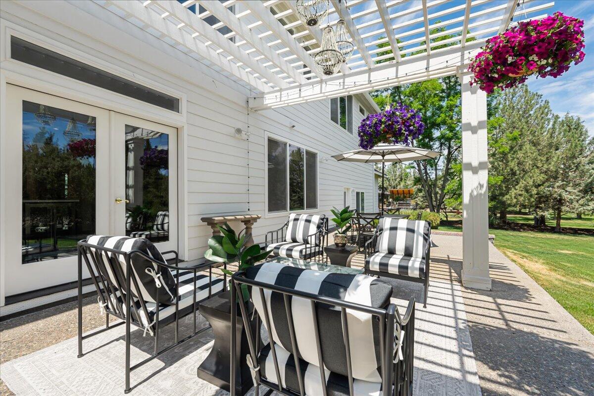 Eagle Crest - Residential