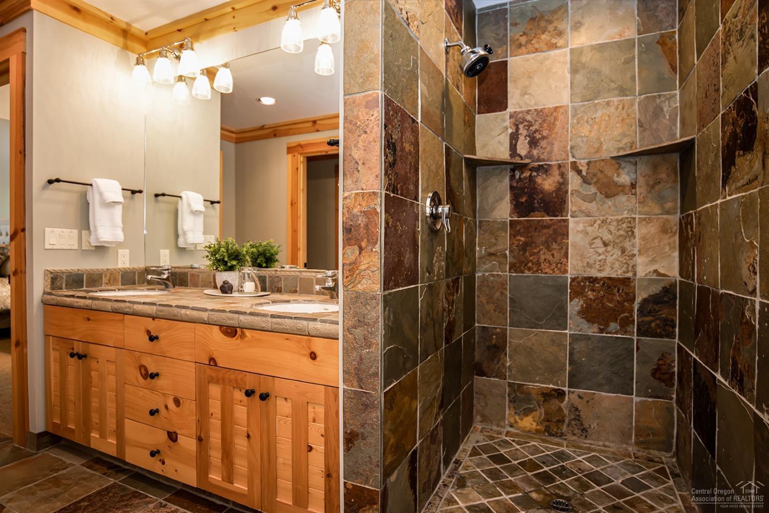 Broken Top - Residential