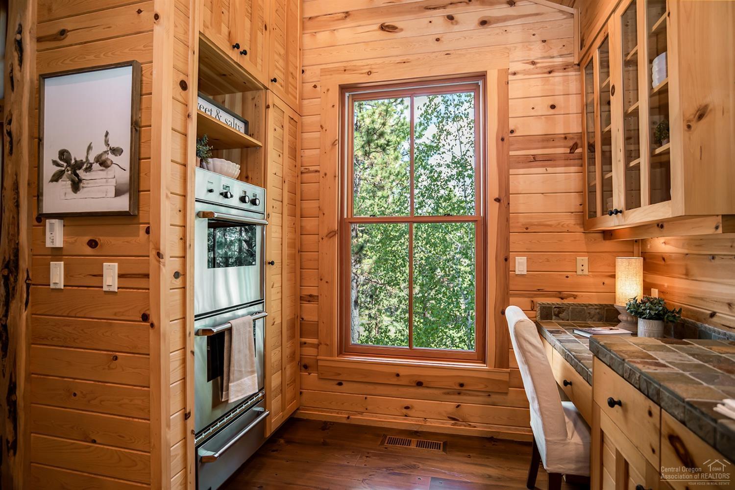 Broken Top - Residential