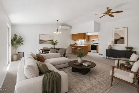 Tiny photo for 1545 SW 17th Street, Redmond, OR 97756 (MLS # 220225849)
