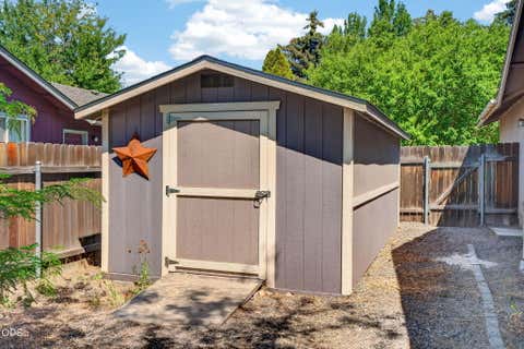Tiny photo for 1545 SW 17th Street, Redmond, OR 97756 (MLS # 220225849)