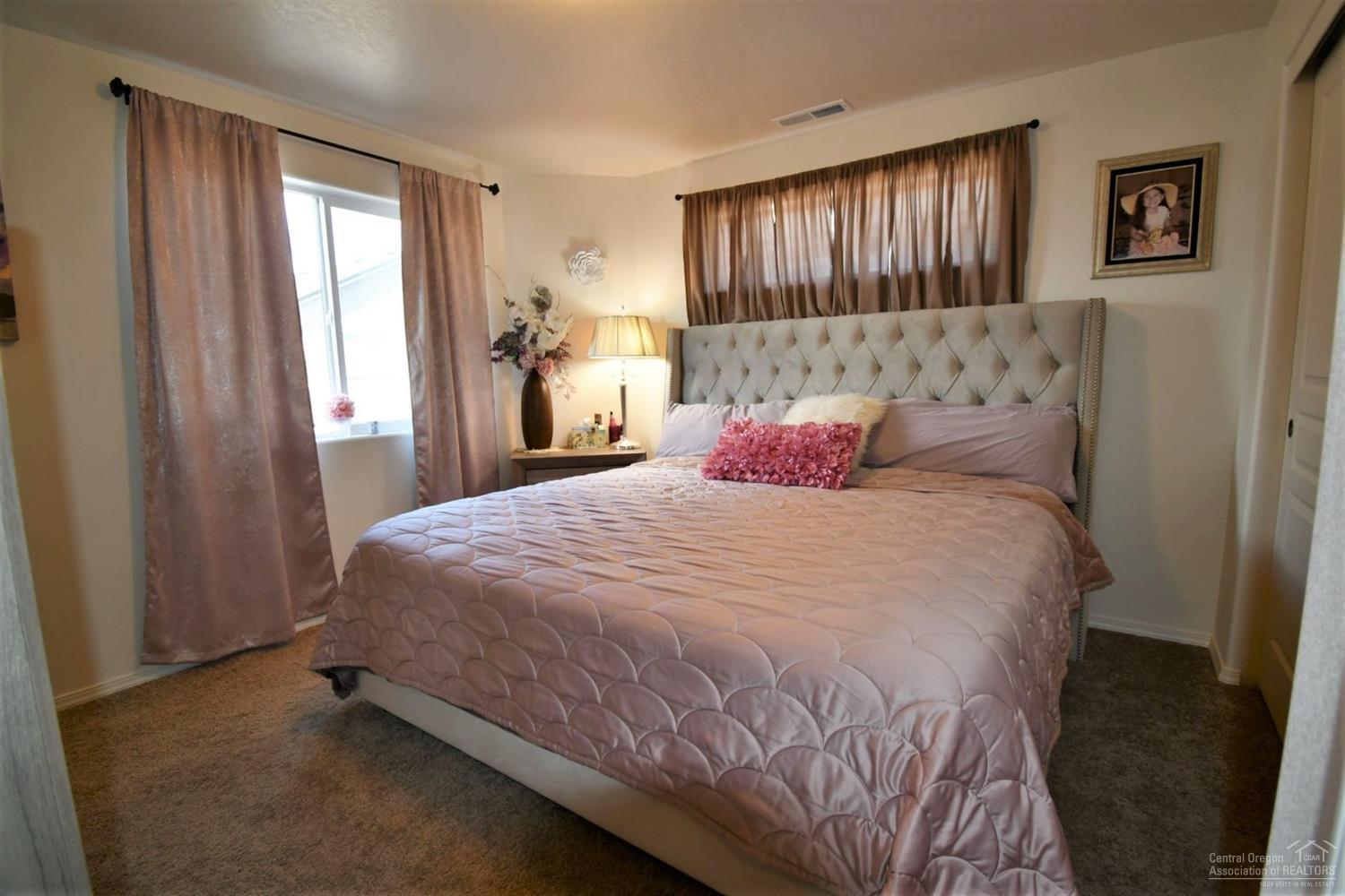 Pettigrew Place - Residential