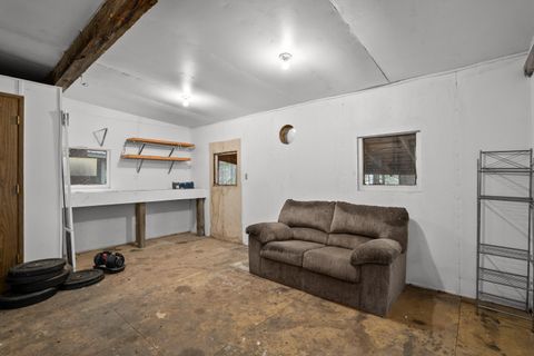 Tiny photo for 330 Tunnel Creek Road, Grants Pass, OR 97526 (MLS # 220213844)