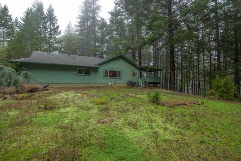 Tiny photo for 330 Tunnel Creek Road, Grants Pass, OR 97526 (MLS # 220213844)