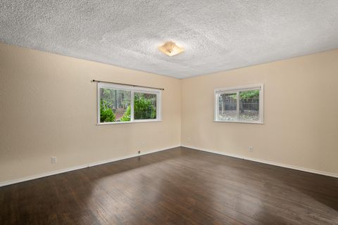 Tiny photo for 330 Tunnel Creek Road, Grants Pass, OR 97526 (MLS # 220213844)
