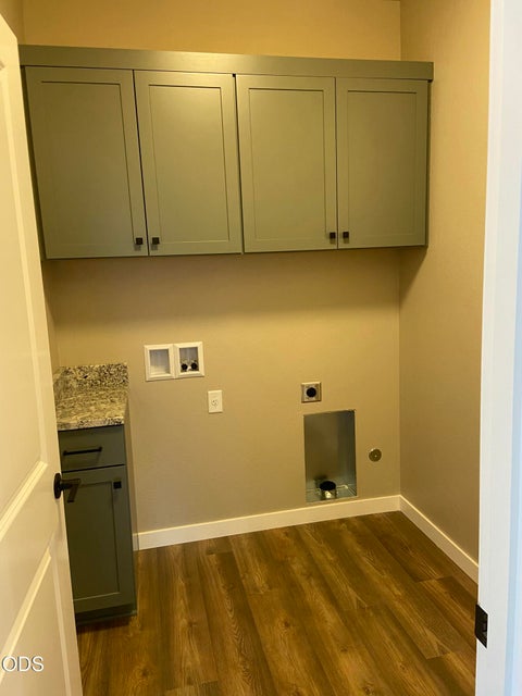 Tiny photo for 126 Lorraine Avenue, Eagle Point, OR 97524 (MLS # 220222965)