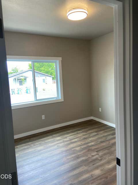 Tiny photo for 126 Lorraine Avenue, Eagle Point, OR 97524 (MLS # 220222965)