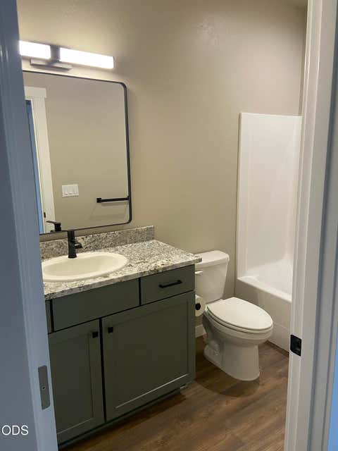 Tiny photo for 126 Lorraine Avenue, Eagle Point, OR 97524 (MLS # 220222965)