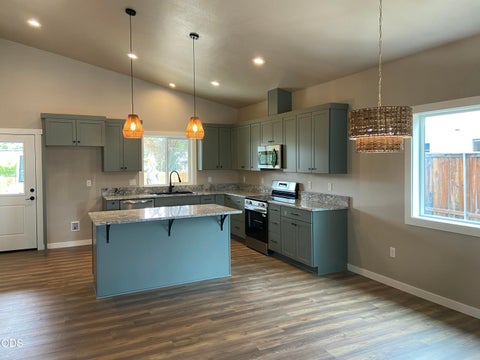 Tiny photo for 126 Lorraine Avenue, Eagle Point, OR 97524 (MLS # 220222965)