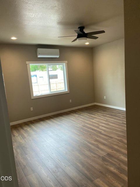 Tiny photo for 126 Lorraine Avenue, Eagle Point, OR 97524 (MLS # 220222965)