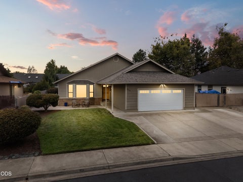 Tiny photo for 854 Delsie Drive, Grants Pass, OR 97527 (MLS # 220227158)