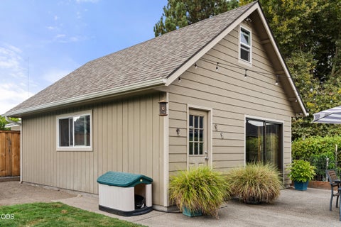 Tiny photo for 854 Delsie Drive, Grants Pass, OR 97527 (MLS # 220227158)