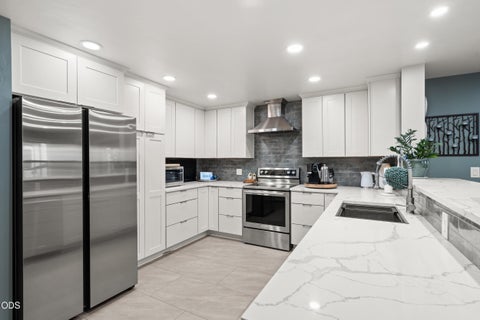 Tiny photo for 854 Delsie Drive, Grants Pass, OR 97527 (MLS # 220227158)