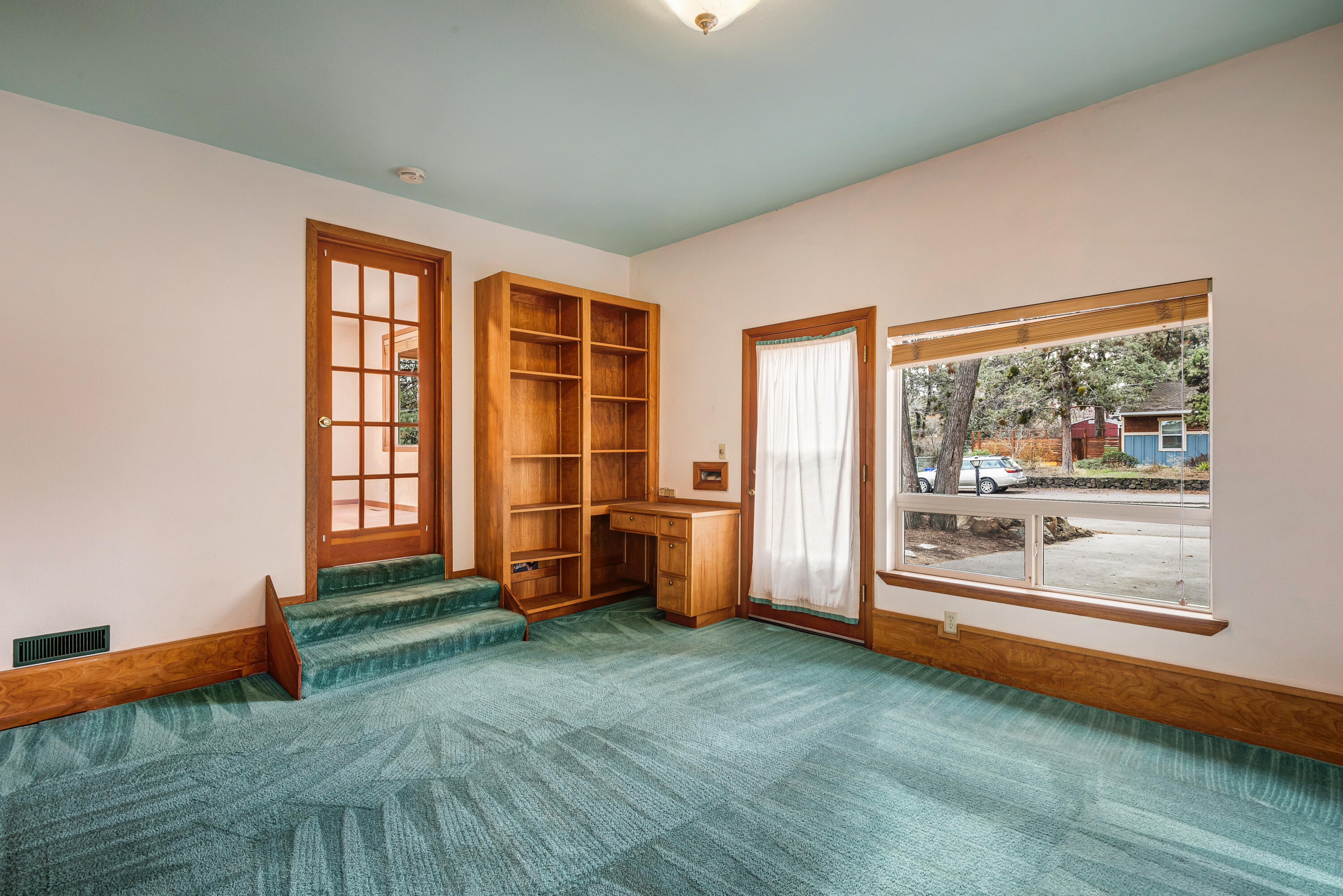 Center - Residential