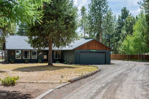 Tiny photo for 15495 Federal Road, La Pine, OR 97739 (MLS # 220218848)