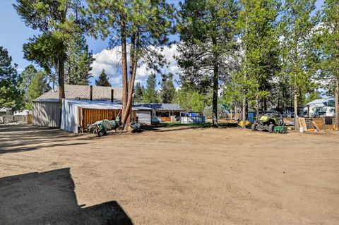Tiny photo for 15495 Federal Road, La Pine, OR 97739 (MLS # 220218848)