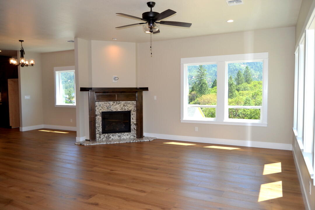 The Pinnacle At Meadow Wood - Residential