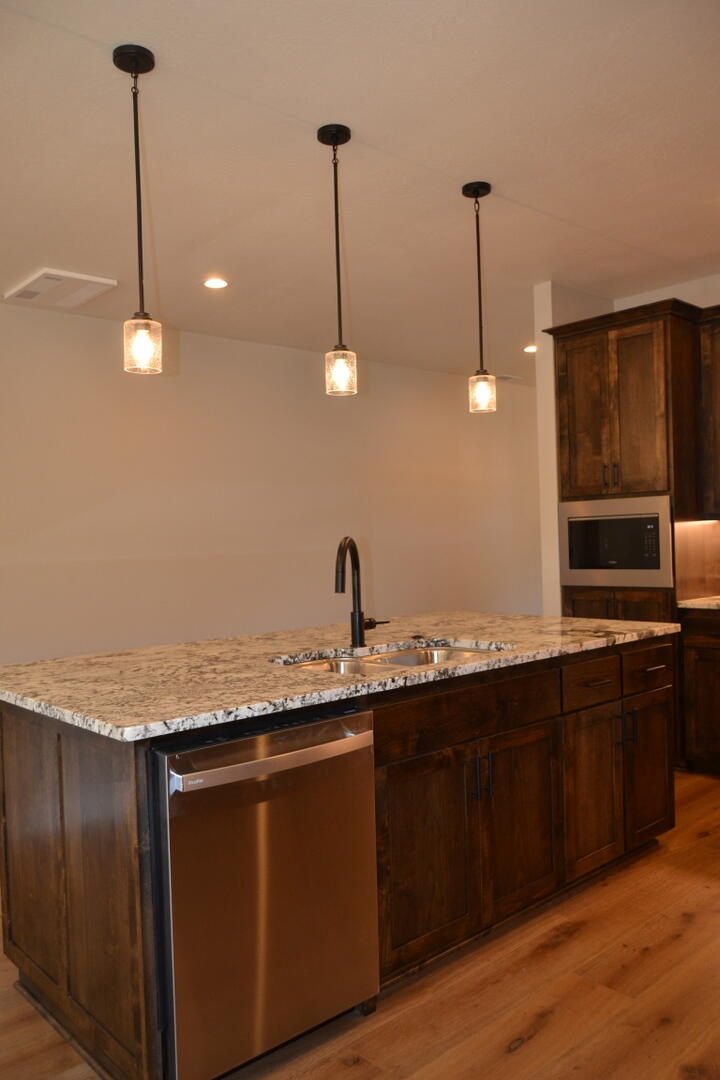 The Pinnacle At Meadow Wood - Residential