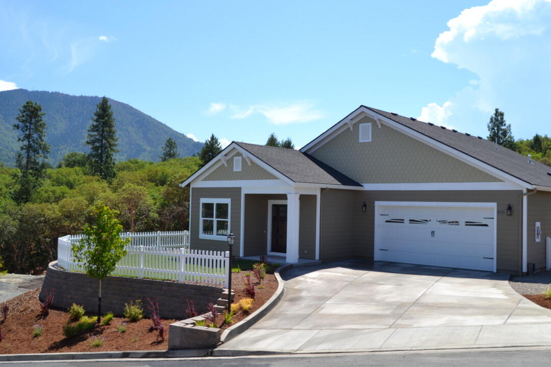 The Pinnacle At Meadow Wood - Residential