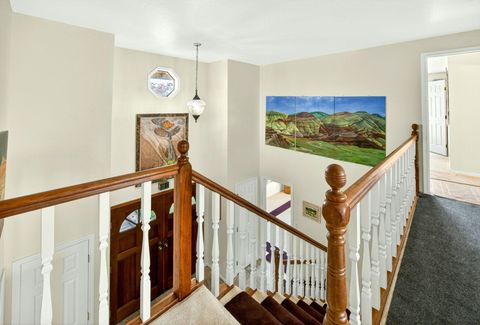 Tiny photo for 1082 La Loma Drive, Medford, OR 97504 (MLS # 220219831)