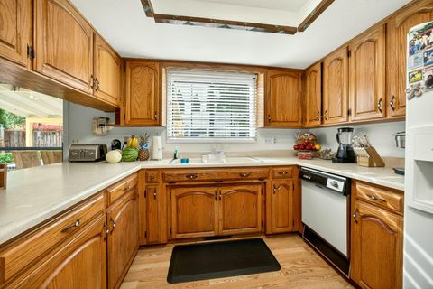 Tiny photo for 1082 La Loma Drive, Medford, OR 97504 (MLS # 220219831)