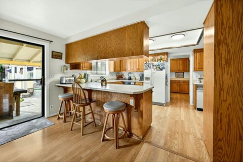 Tiny photo for 1082 La Loma Drive, Medford, OR 97504 (MLS # 220219831)