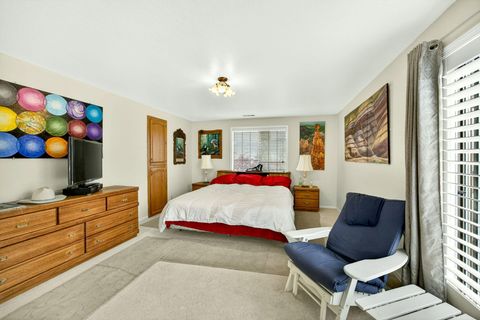 Tiny photo for 1082 La Loma Drive, Medford, OR 97504 (MLS # 220219831)