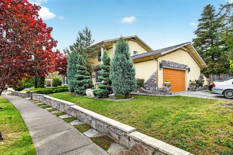 Tiny photo for 1082 La Loma Drive, Medford, OR 97504 (MLS # 220219831)