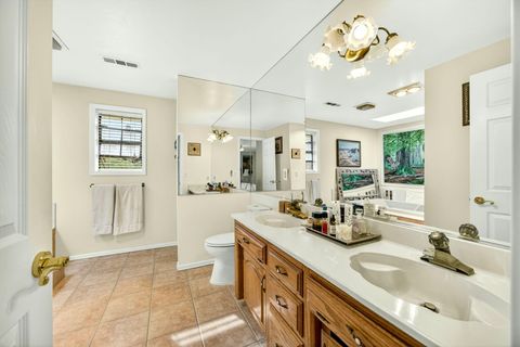 Tiny photo for 1082 La Loma Drive, Medford, OR 97504 (MLS # 220219831)