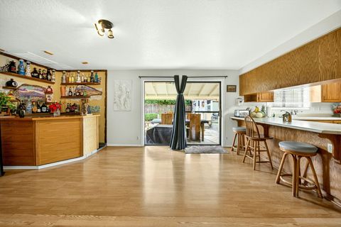 Tiny photo for 1082 La Loma Drive, Medford, OR 97504 (MLS # 220219831)