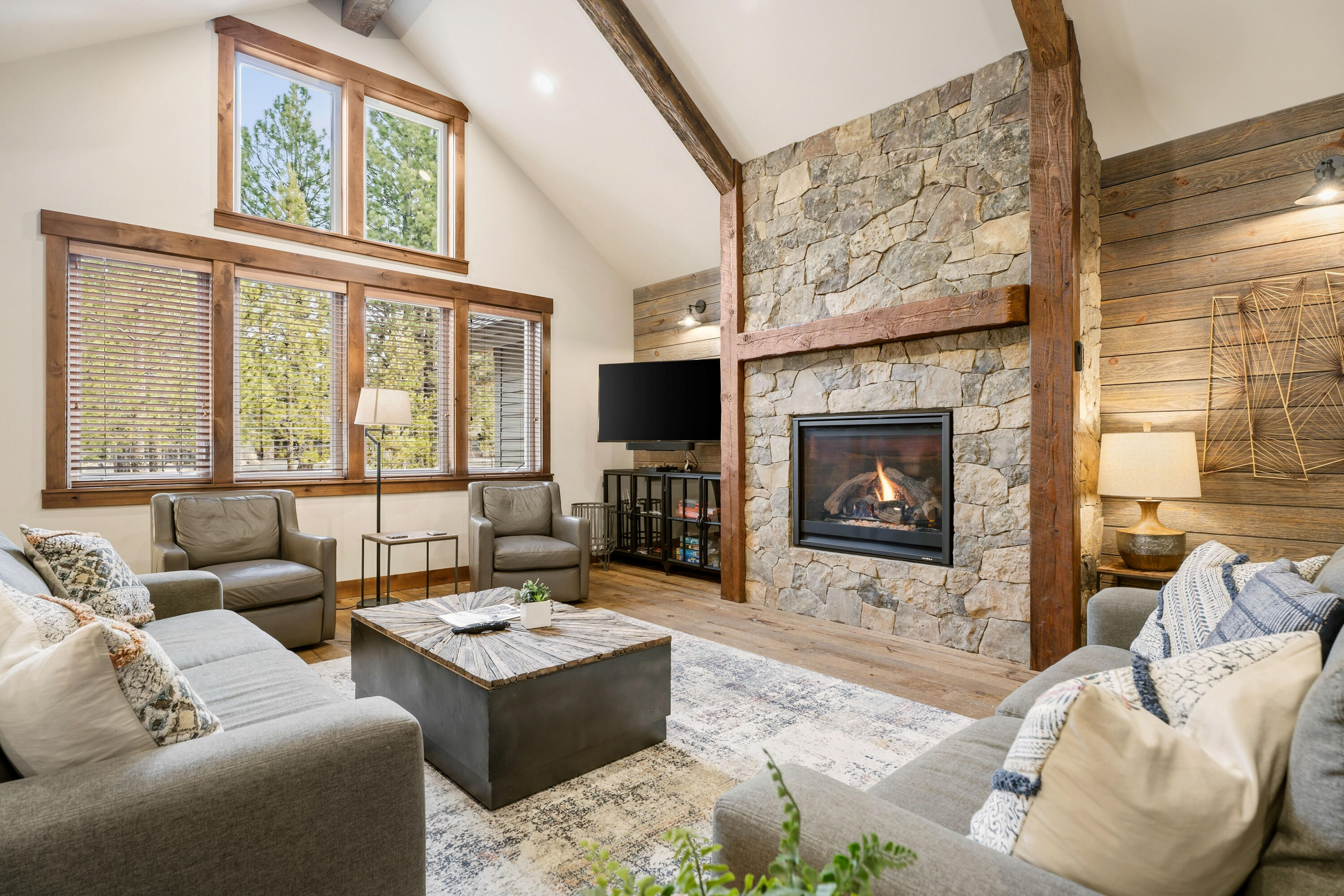 56682 Glowstone Loop Lot 25